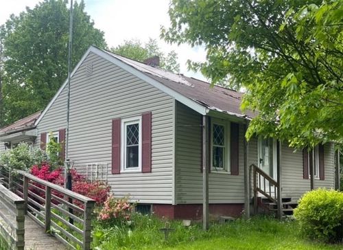 88 Fetsko Rd, West Middlesex, PA, 16159-2304 | Card Image