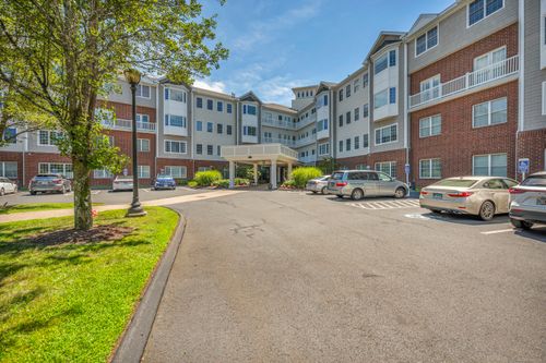 unit-207-1 King Philip Dr, West Hartford, CT, 06117-2145 | Card Image