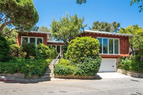 3288 Velma Dr, Los Angeles, CA, 90068-1438 | Card Image
