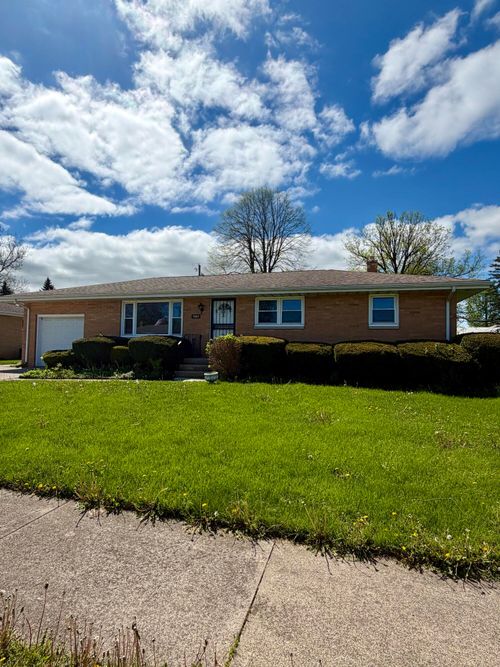 1441 W 56th Ave, Merrillville, IN, 46410-1907 | Card Image