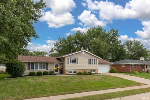 3731 Kenwood Ave, Davenport, IA, 52807-2352 | Card Image