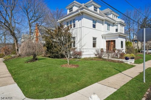 9 Osborne Ter, Maplewood, NJ, 07040-3123 | Card Image