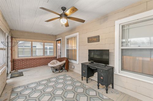 1331 43rd St, Des Moines, IA, 50311-2503 | Card Image