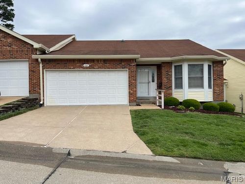 1027 Forder Square Dr, Saint Louis, MO, 63129-6909 | Card Image
