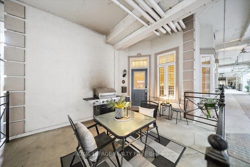 121-71 Mccaul St, Toronto, ON, M5T2X1 | Card Image