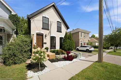 57 Terrace Hill St, Brantford, ON, N3R1E8 | Card Image