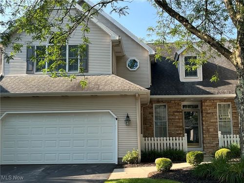 23 Fieldstone, Poland, OH, 44514-4201 | Card Image