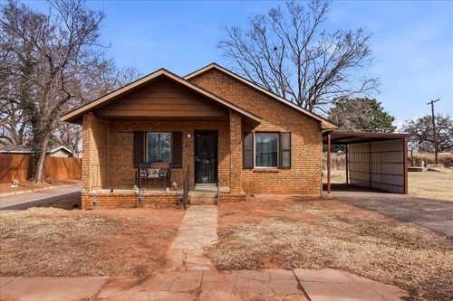422 N Washington Ave, Elk City, OK, 73644-4148 | Card Image