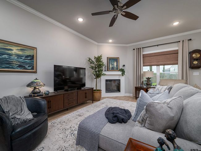 401 Meadows Ct, House other with 4 bedrooms, 3 bathrooms and null parking in Chandler TX | Image 6