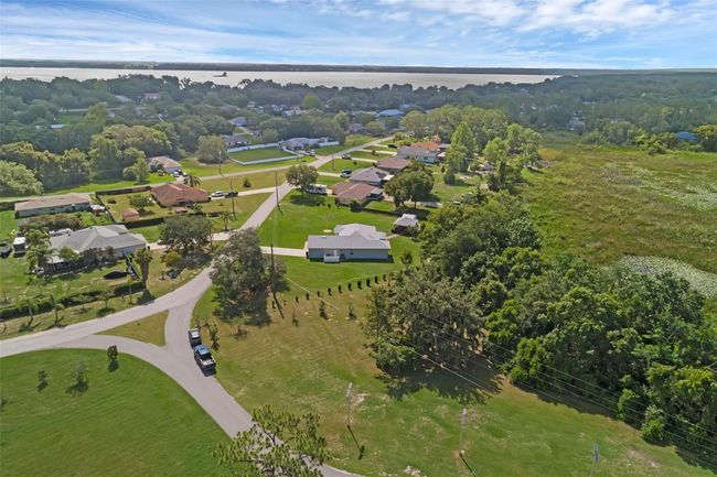 316 Dupont Cir, House other with 3 bedrooms, 2 bathrooms and null parking in HOWEY IN THE HILLS FL | Image 47