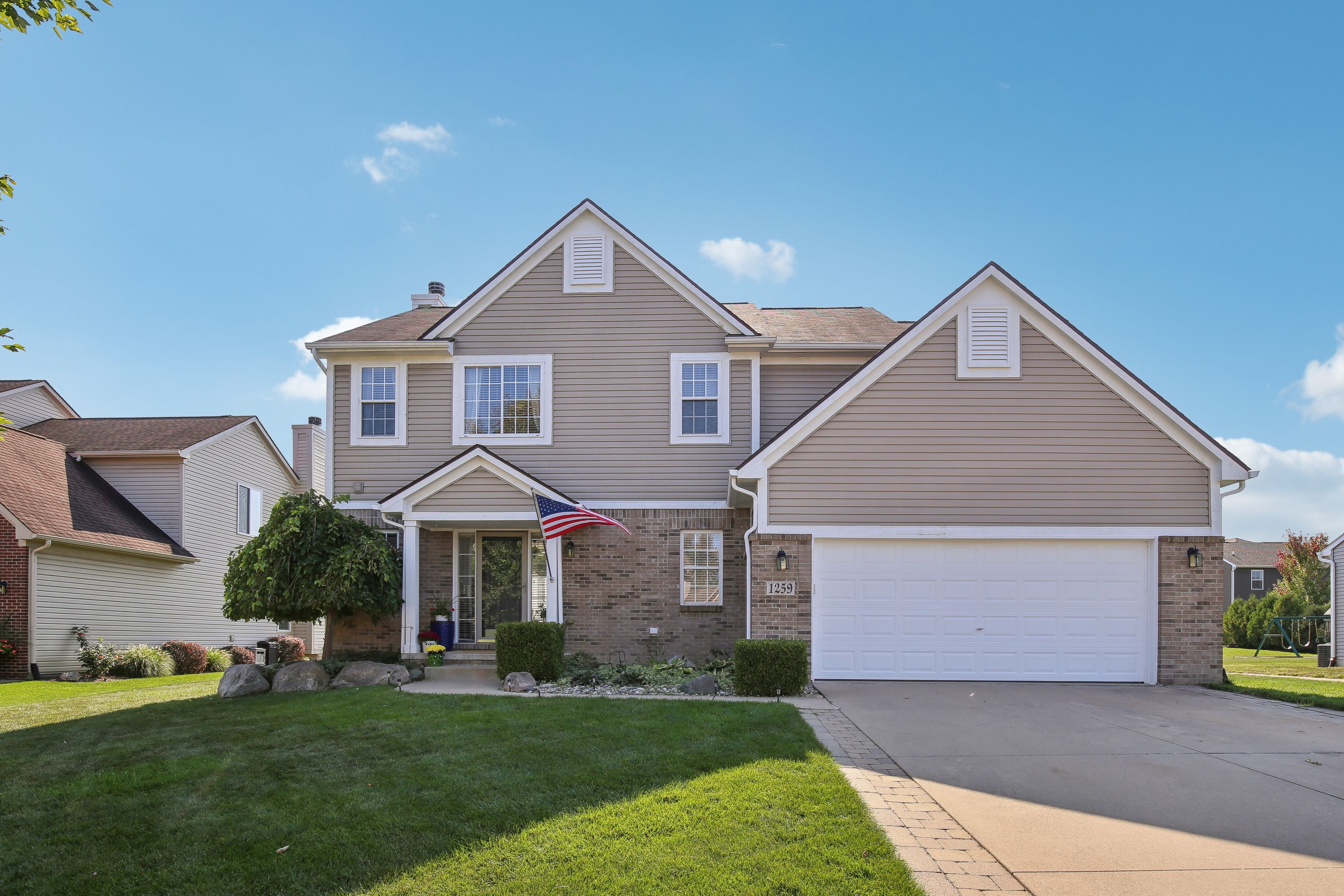 Stonebrooke Dr, Howell, MI 48843