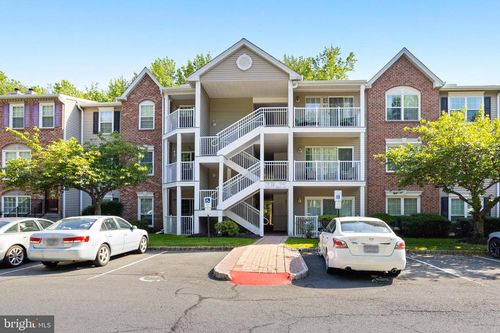 8 Cheverny Ct, Hamilton, NJ, 08619-4711 | Card Image