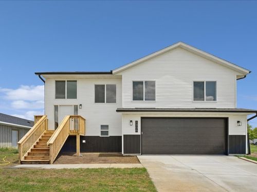 1416 Duncan Dr, Muscatine, IA, 52761-1256 | Card Image