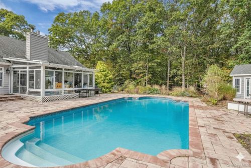 156 N Woods Rd, Baiting Hollow, NY, 11933-2309 | Card Image