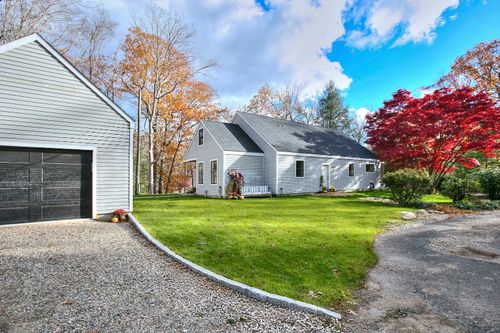 24-24 Nordholm Dr, Weston, CT, 06883-2327 | Card Image