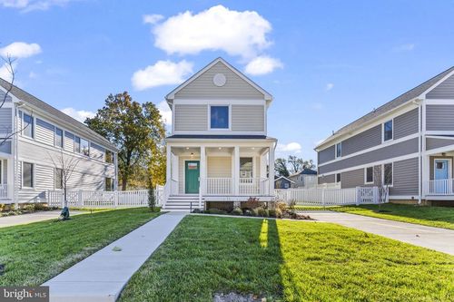 723 60th Pl, FAIRMOUNT HEIGHTS, MD, 20743-1604 | Card Image