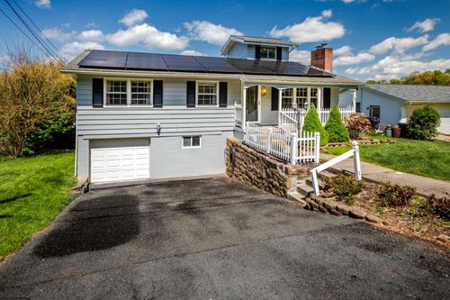 525 Woodhaven Drive, Morgantown, WV, 26505 | Card Image