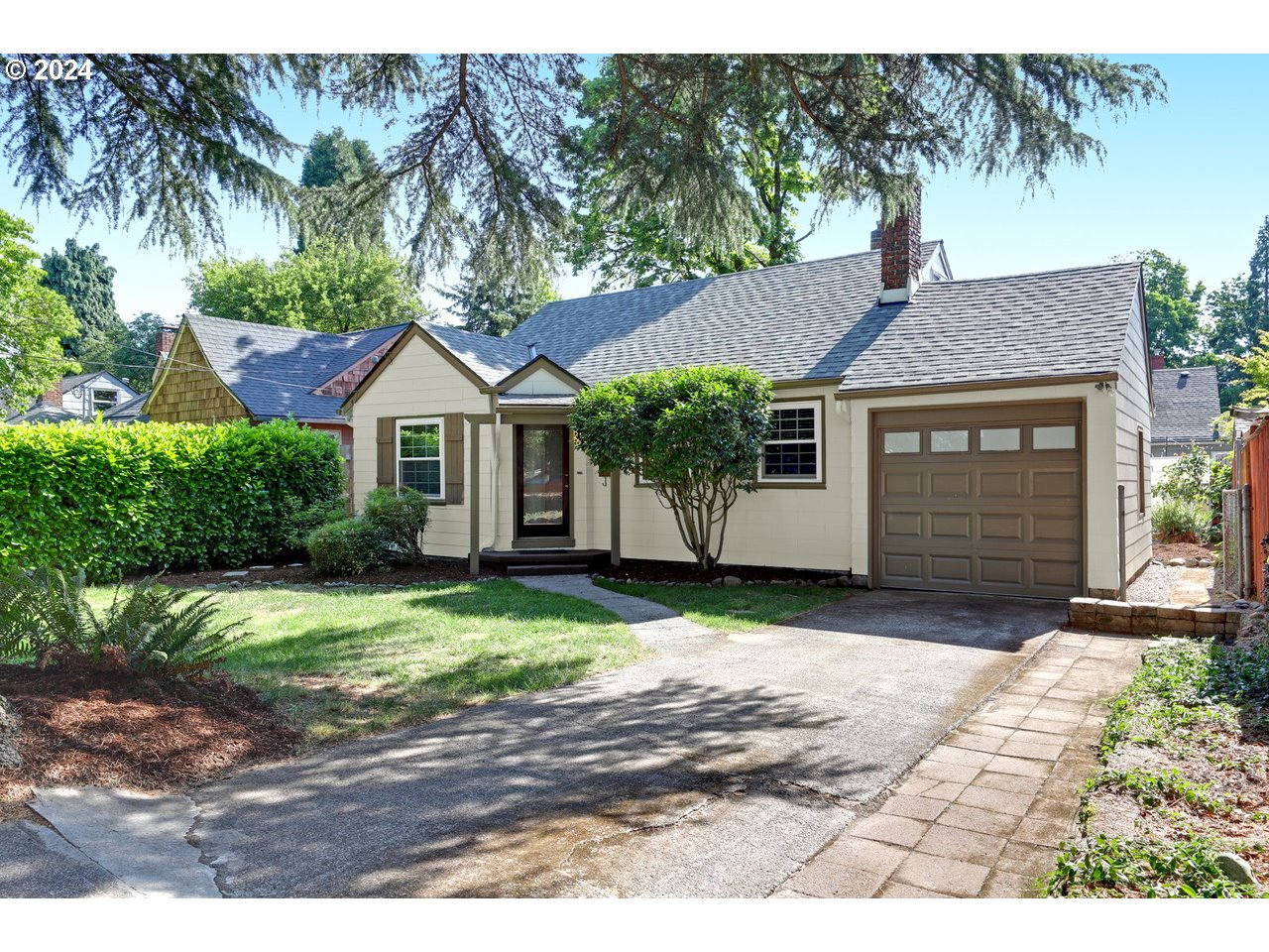 22nd Ave, Portland, OR 97202