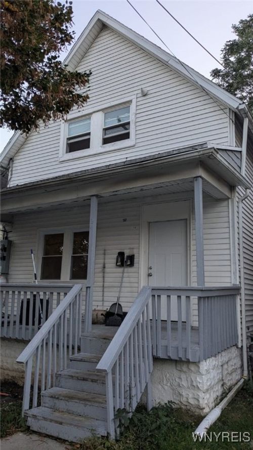 24 Clay St, Buffalo, NY, 14207-2818 | Card Image
