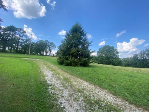 277 Parker Rd, London, KY, 40741-8218 | Card Image