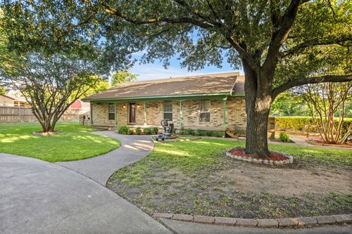 110 Pecan Creek St, Red Oak, TX, 75154-6332 | Card Image