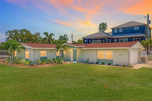 6717 Cardinal Dr S, St Petersburg, FL, 33707-3803 | Card Image