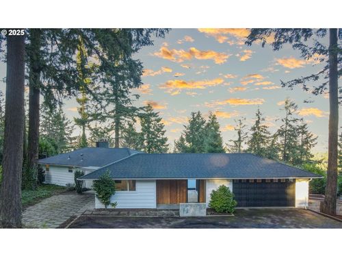 2041 Marylhurst Dr, West Linn, OR, 97068-1422 | Card Image
