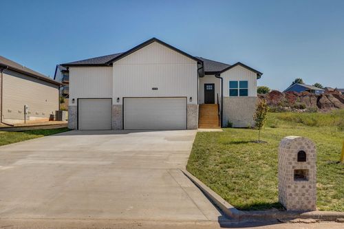 2116 N Bradbury Ln, Ozark, MO, 65721-8042 | Card Image