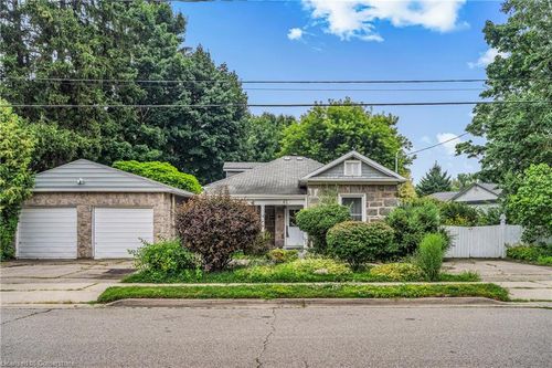 42 Mcnaughton St, Cambridge, ON, N1R1Z3 | Card Image