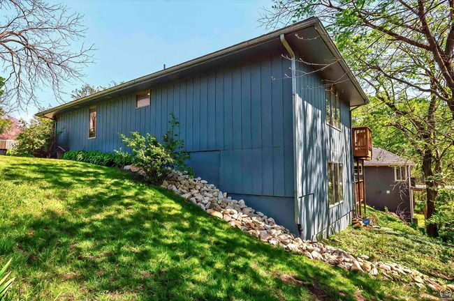 3835 Sw Wood Valley Dr, House other with 5 bedrooms, 3 bathrooms and null parking in Topeka KS | Image 37