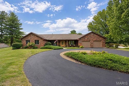 3 Foxmoor, Lebanon, IL, 62254-1357 | Card Image