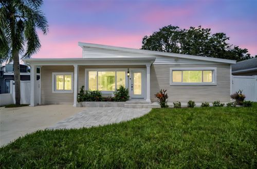 713 Pine St, TARPON SPRINGS, FL, 34689-4231 | Card Image