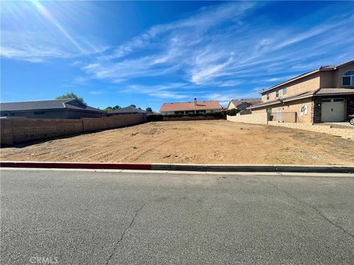 13090 Yellowstone Ave, Victorville, CA, 92395 | Card Image