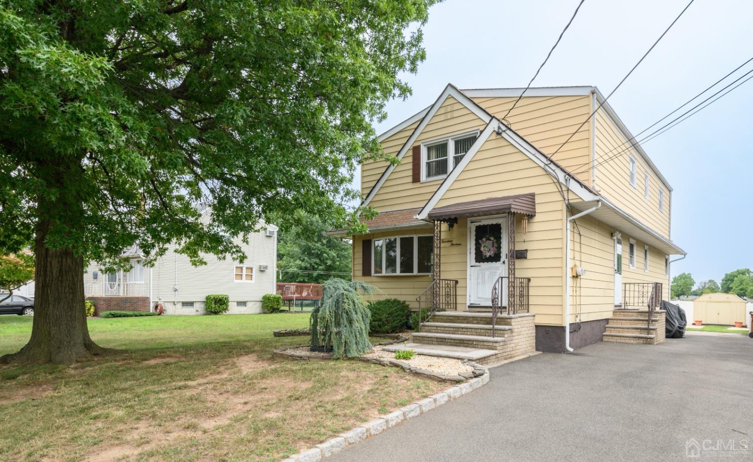 Emma Pl, Linden, NJ 07036
