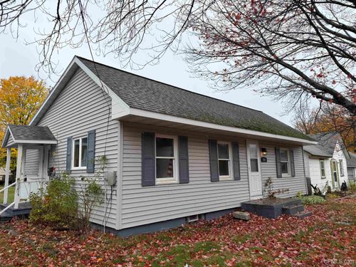 806 Rockland Road, Ontonagon, MI, 49953 | Card Image