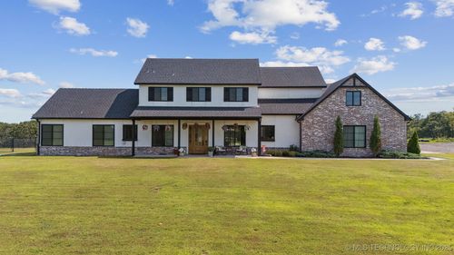 8126 N 220 Rd, Beggs, OK, 74421-3381 | Card Image