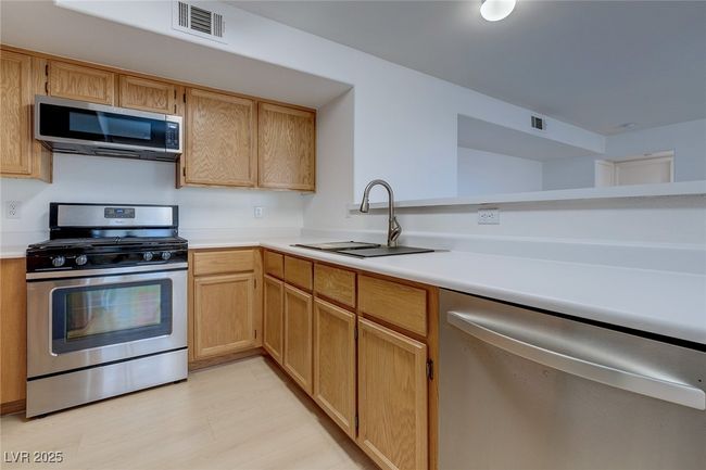 UNIT-136 - 8450 Alta Dr, Condo with 2 bedrooms, 2 bathrooms and null parking in Las Vegas NV | Image 13