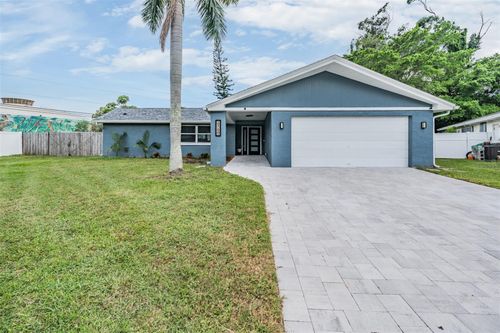 2700 Woodmere Ct, CLEARWATER, FL, 33761-3242 | Card Image