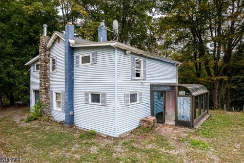 1 Park St, Belvidere, NJ, 07823-3031 | Card Image