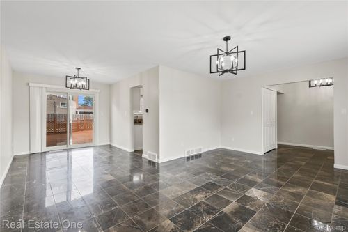 26946 Sheahan Dr, Dearborn Heights, MI, 48127-3668 | Card Image