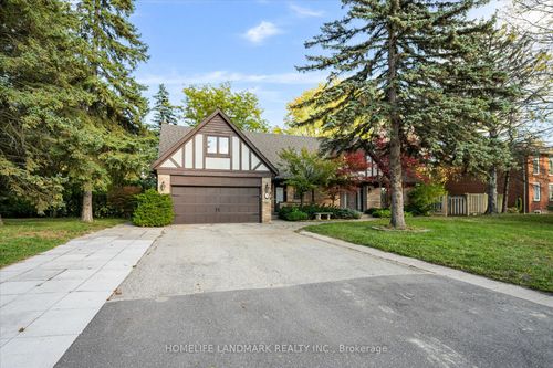 upper-3 Old English Lane, Thornhill, ON, L3T2T8 | Card Image