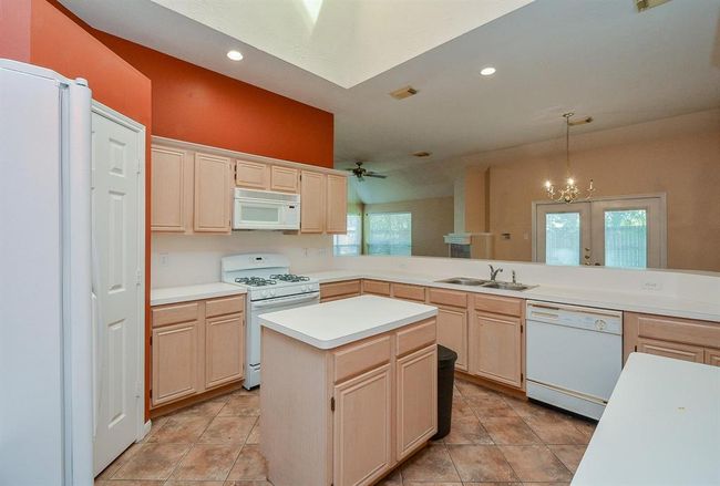 Glass Skylighted Kitchen | Image 12