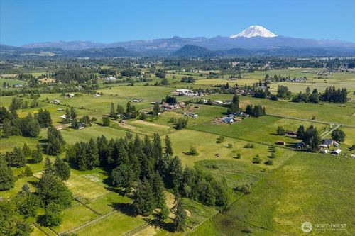 41227 228th Ave Se, Enumclaw, WA, 98022-9055 | Card Image