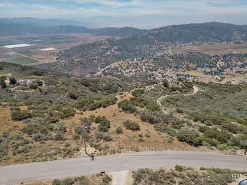 23841 El Rancho Dr, Tehachapi, CA, 93561-6507 | Card Image