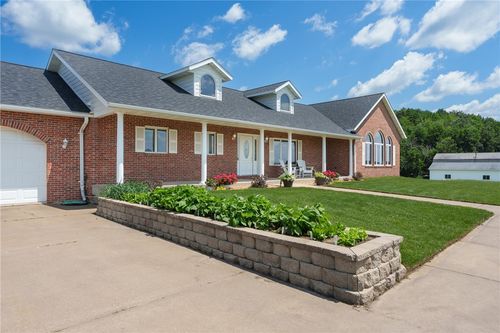 6170 Valley Rd, Fall Creek, WI, 54742-4030 | Card Image
