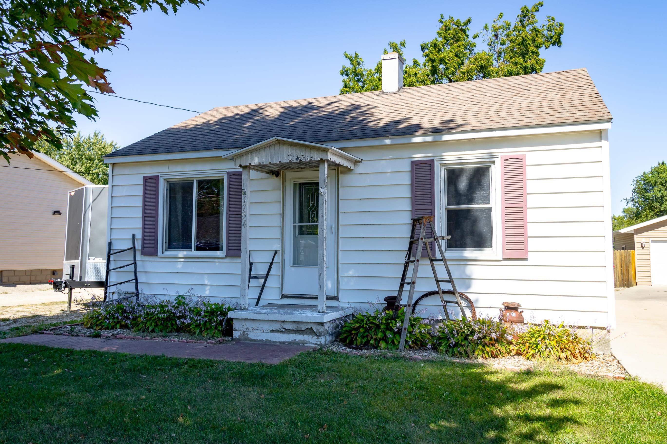 Huntington Rd, Waterloo, IA 50701