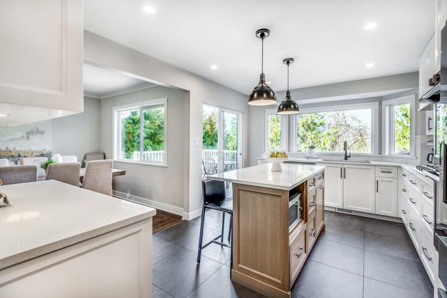 3047 Daybreak Avenue, House other with 4 bedrooms, 3 bathrooms and 6 parking in Coquitlam BC | Image 13