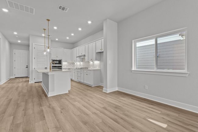 Dining - Kitchen | Image 6