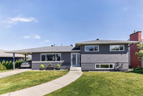 3945 Exton St, Port Alberni, BC, V9Y3X8 | Card Image