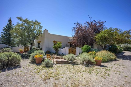 1136 Juniper Rd, Taos, NM, 87571-6519 | Card Image